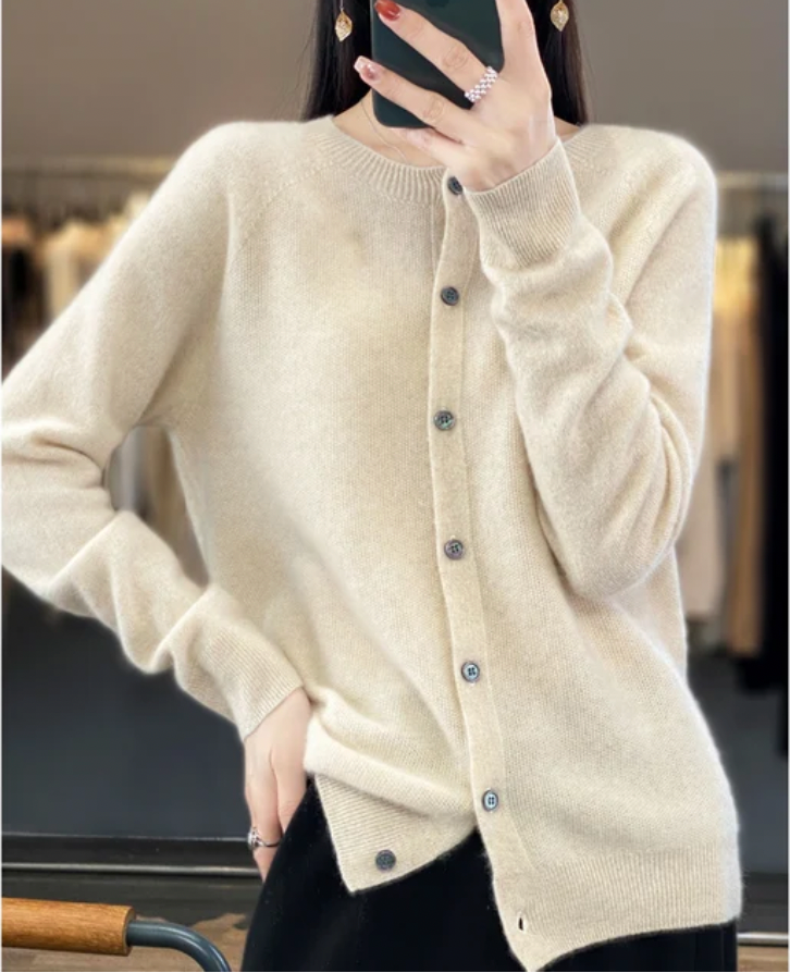 MADELINE - CLASSIC CARDIGAN