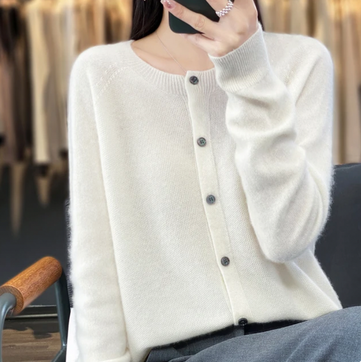 MADELINE - CLASSIC CARDIGAN