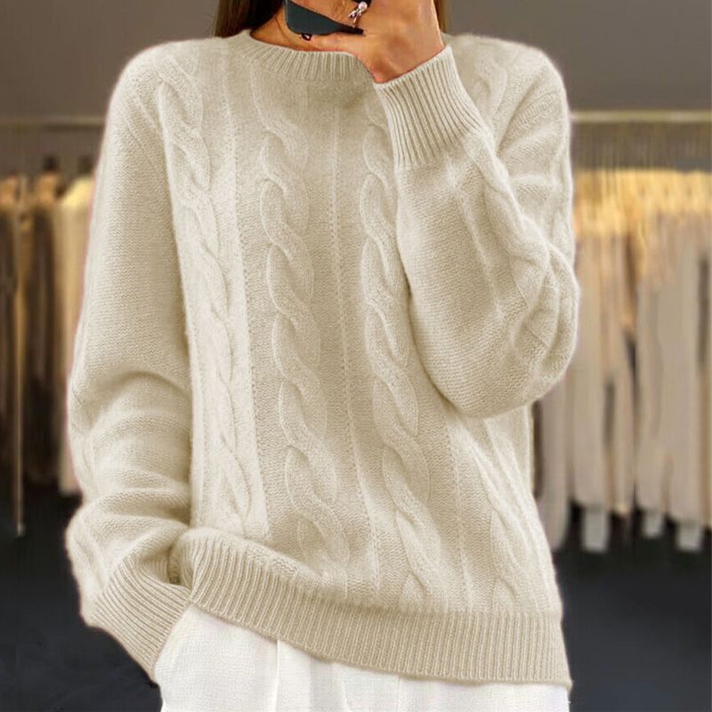 Paula - Cozy Cable Knit Sweater