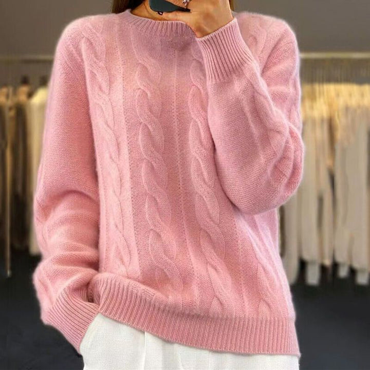 Paula - Cozy Cable Knit Sweater