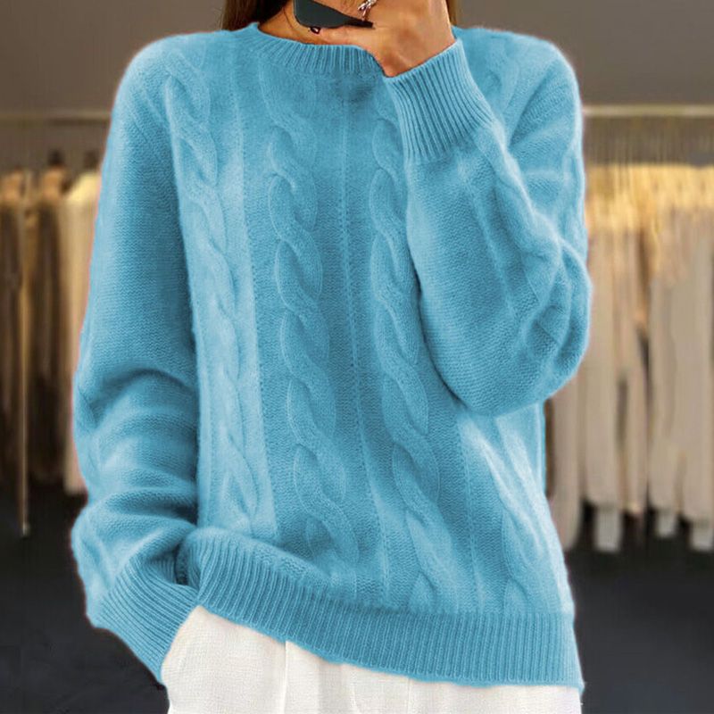 Paula - Cozy Cable Knit Sweater